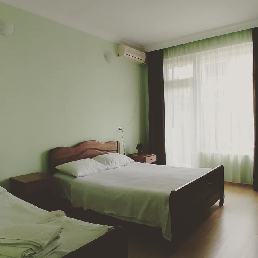 Green Hotel 크바리아티 외부 사진