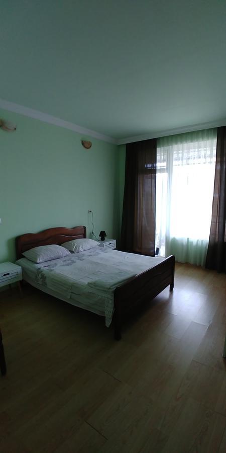 Green Hotel 크바리아티 외부 사진